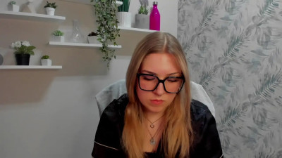 Watch Selena_glam recorded live streams from CAM4 on 2025/03/28, Cam Archive