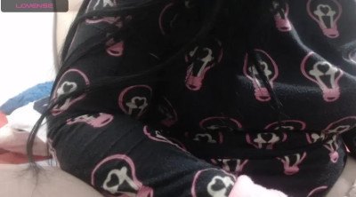 Watch AmmyCollins recorded live streams from Stripchat on 2025/03/31, Cam Archive