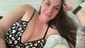 CurvyLeah