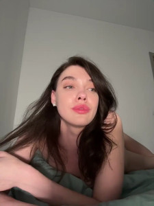 GlamModelHoney