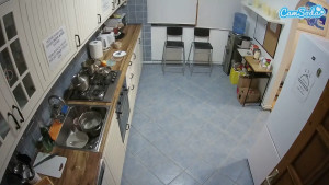 voyeurcam-julmodels-kitchen-2