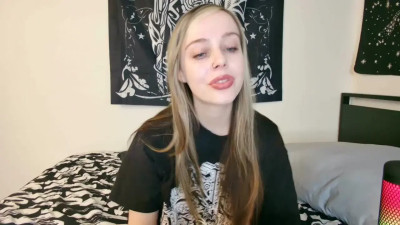 Watch luna_lovelyy recorded live streams from Chaturbate on 2025/04/16, Cam Archive